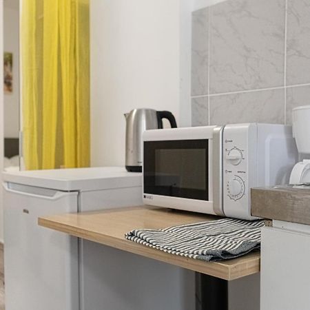 Pleasing Room Hauptbahnhof With Best Location Wina Bagian luar foto